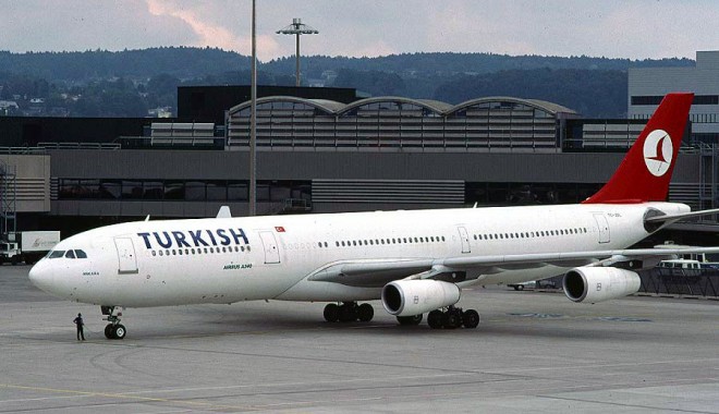 Doi piloți ai companiei Turkish Airlines, răpiți la Beirut - pilotiturkish-1376055659.jpg