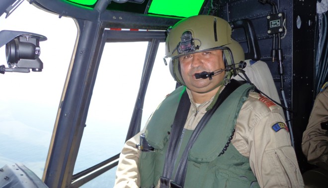 Cum se antrenează și cât de grele sunt misiunile cu elicopterul - Secretele piloților militari / Galerie FOTO - pilotmilitar6-1391450434.jpg