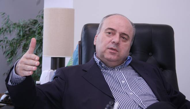 Gheorghe Ștefan divorțează după 35 de ani de căsătorie - pinali-1435398575.jpg