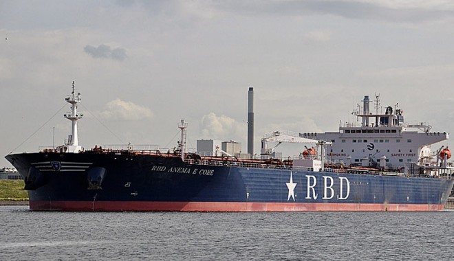 Pirații au capturat un petrolier italian, comandat de un român - pirati-1311516988.jpg