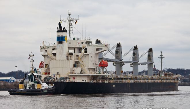 Pirații nigerieni au atacat bulk-carrier-ul 