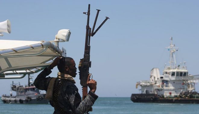 Atenție marinari! Focare de piraterie în sudul Asiei - piratisomalia-1571726597.jpg