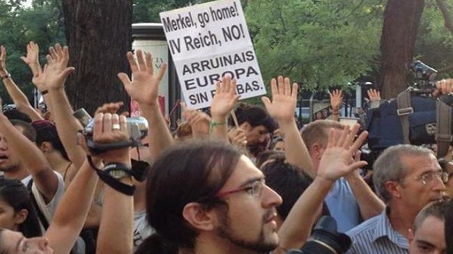 Manifestații la Madrid împotriva vizitei cancelarului Angela Merkel - pirhayati20120906183521630-1347046244.jpg