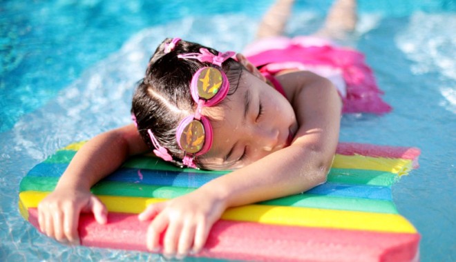 Piscine amenințate cu închiderea - piscina-1305717733.jpg