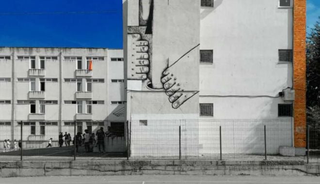 „Pisica Pătrată” realizează un nou mural la Colegiul „Regina Maria” - pisicapatrata-1632235909.jpg