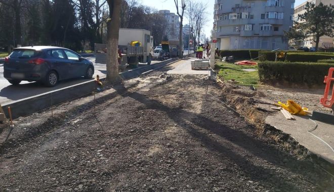 Primăria Constanța amenajează piste pentru bicicliști, pe trotuarele bulevardului Tomis - pistebiciclete1-1586193971.jpg