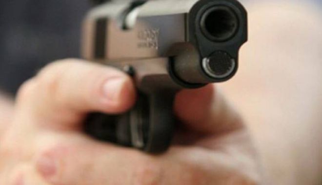 Cioban din localitatea Conacu, ÎMPUȘCAT de un localnic - pistol-1519006186.jpg