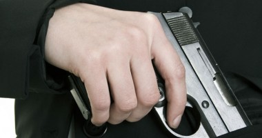 Jurnalist ucis cu gloanțe în Caucaz - pistol1328086075-1354832122.jpg