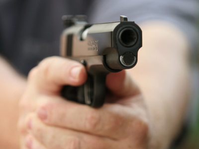 Procuror ucis în parcare - pistol2-1359702835.jpg