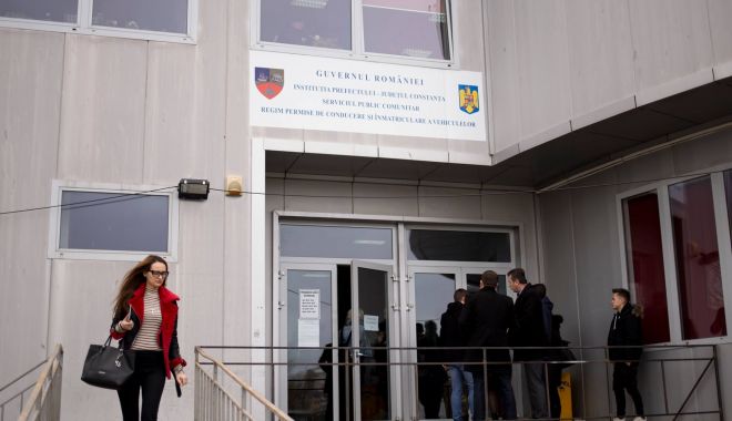 Tarifele pentru plăcuțele de înmatriculare, achitate online, cu cardul bancar - placateinmatricularebani-1633974435.jpg