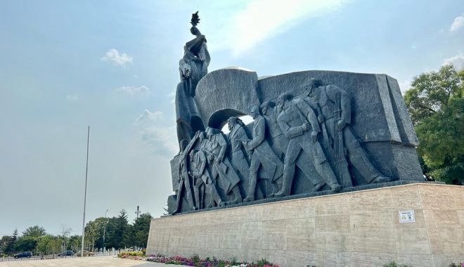 Monumentele istorice vor avea montate plăcuțe digitale care conțin un cod QR - placute-5-1693551227.jpeg