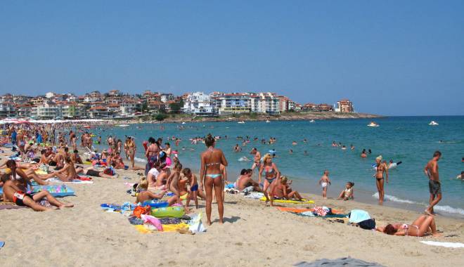 Alertă pe plaja din Costiinești! - plaja-1439982195.jpg