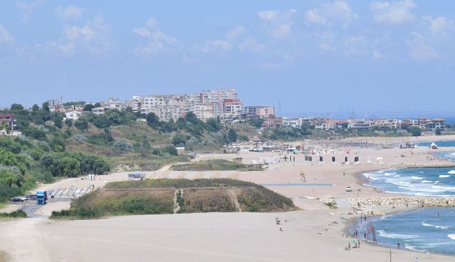 Plajele românești, sufocate de plastic și pline de mucuri de țigară - plaja-1570994407.jpg