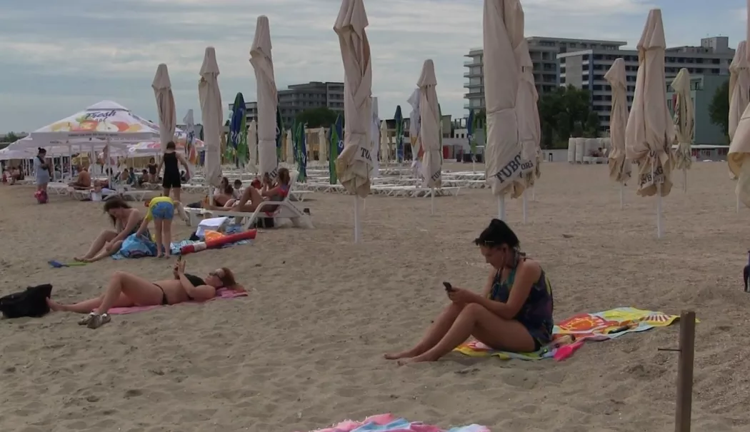 Vacanța se reinventează. Românii aleg marea în zilele lucrătoare - plaja-1781709498.webp