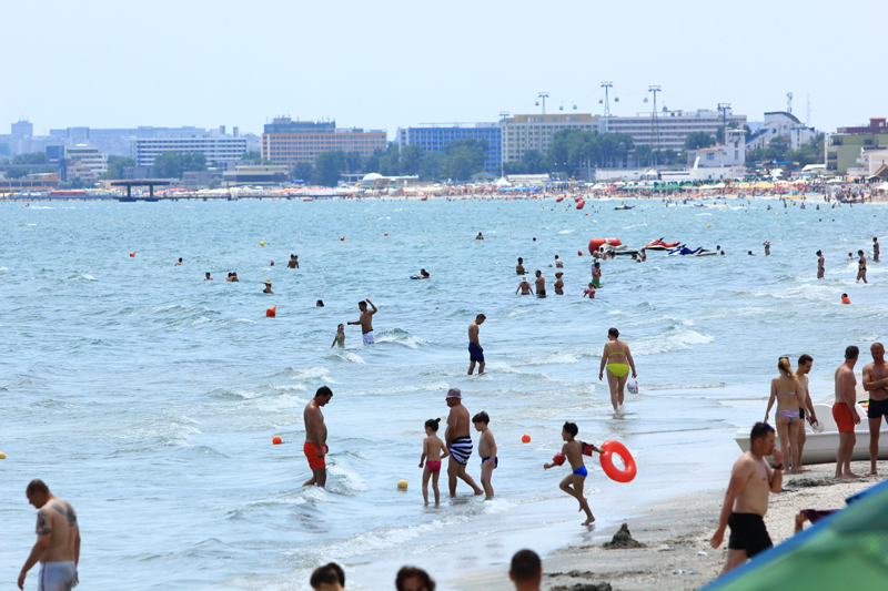Prima tabără la mare pentru copiii din sistemul de protecție socială are loc la Mamaia și Jupiter