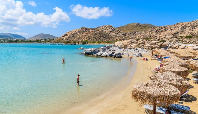 Ce se întâmplă cu românii diagnosticați cu Covid-19 în timpul vacanței în Grecia - plaja1-1593769048.jpg