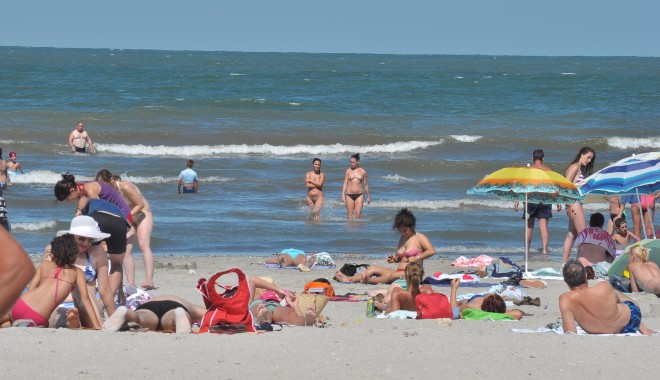 Direcția de Statistică Constanța / Câți turiști au ajuns pe litoral, în primul semestru - plaja9-1377016361.jpg