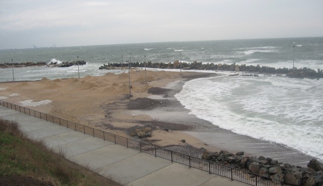 Rămânem fără plaje - plajaeforieaprilie201138-1310463396.jpg