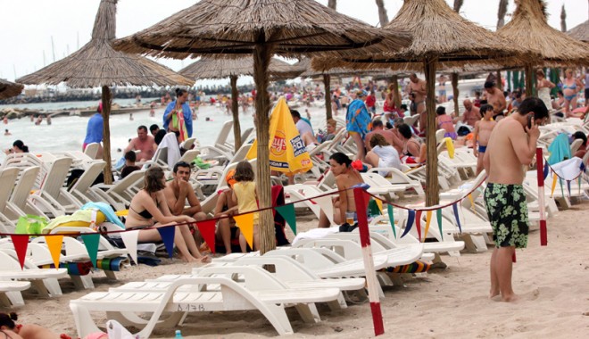 Un nou weekend incendiar! Litoralul a fost luat cu asalt de turiști - plajaeforienord381341152764-1342288709.jpg