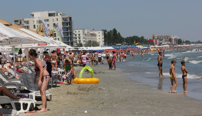 FPTR / Eliminarea impozitului la tichetele de vacanță ar crește încasările din turism cu 1,2 miliarde euro - plajamamaia139-1349167976.jpg