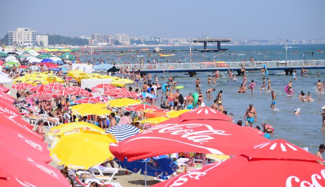 Vreme însorită, numai bună de plajă! Soare și maxime de 28 de grade Celsius, astăzi, la Constanța - plajamamaia14-1533711958.jpg