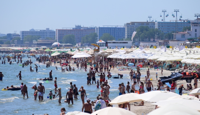 Vrei să mergi la plajă? Află cum va fi vremea astăzi la Constanța! - plajamamaia15-1503557534.jpg