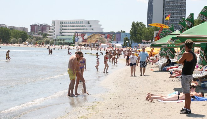 Cum va fi vremea duminică, la Constanța - plajamamaia6-1341134747.jpg