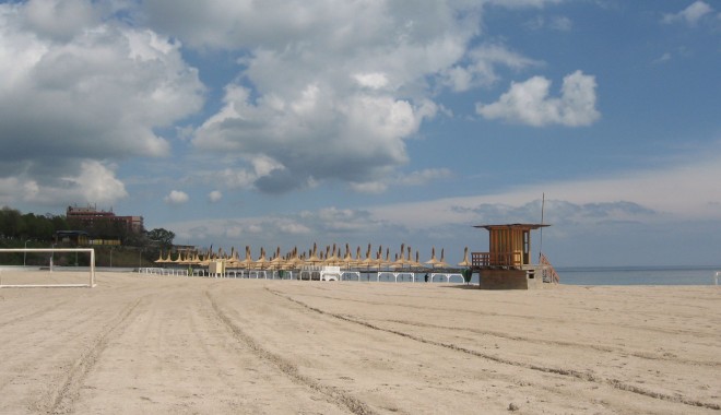 Șezlonguri cu 5 lei la Mangalia - plajamangalia1-1335444244.jpg