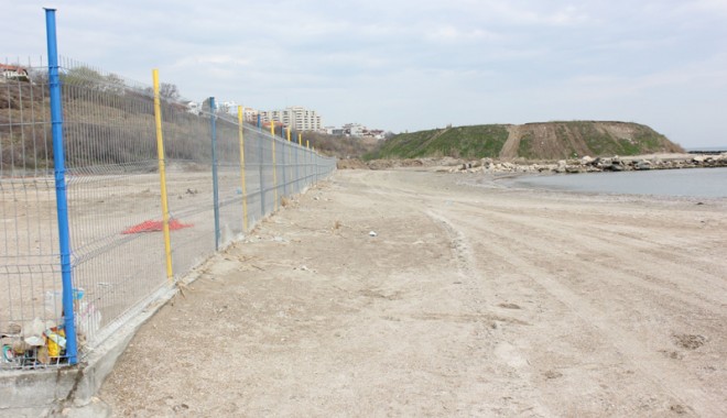 Constănțenii au recâștigat Plaja Modern - plajamodern22-1333477927.jpg