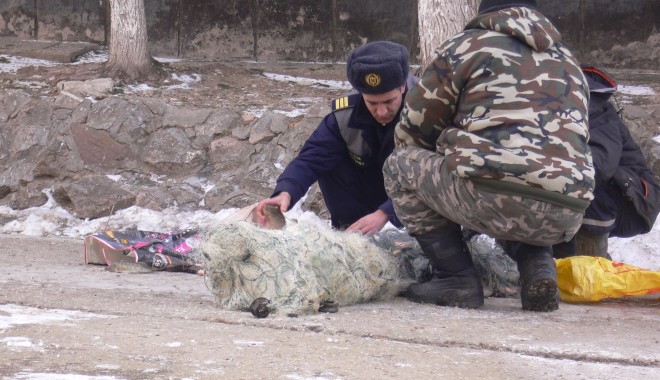 Plase monofilament confiscate de polițiștii de frontieră - plasemonofilament-1329121075.jpg