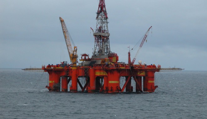 Giganții industriei petroliere ocupă poziții strategice în Marea Neagră - platforma6c426bf865-1353257154.jpg