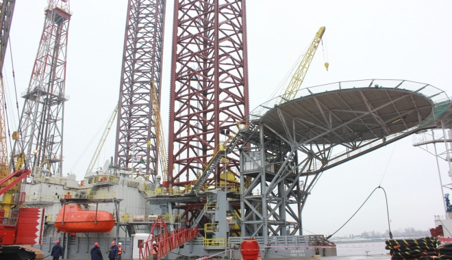COMĂNESCU REACȚIONEAZĂ, DAR NU NEAGĂ DEZVĂLUIRILE / Cum a pus mâna pe platformele Petrom - platformaforajgsp45-1461307966.jpg