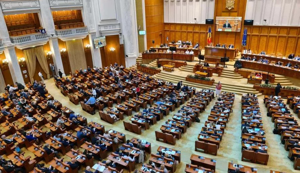 Parlamentul se reuneşte în plen comun, de la ora 17.00, pentru aprobarea staționării Forței de reacție NATO în România - plen-1773236233.webp