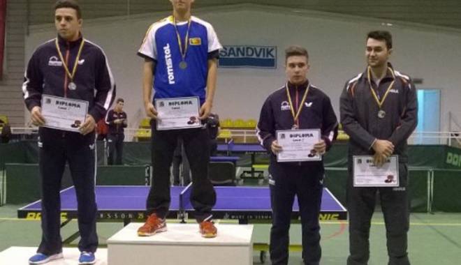 Pletea și Munteanu, aur și bronz la individual, la CN de tineret - pleteasursafrtenismasaro-1416753084.jpg