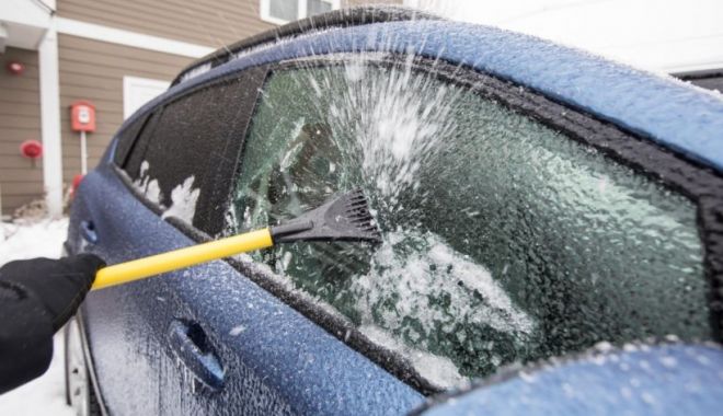 Ploaia îngheţată sau freezing rain. Trucuri pentru a dezgheţa maşina - ploaiainghetata-1640626199.jpg