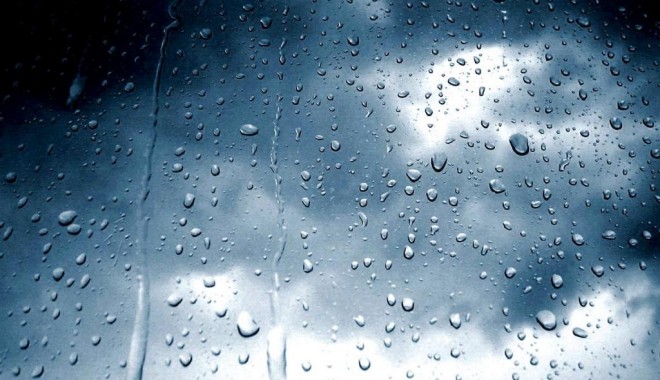 Avertizare meteo de ploi torențiale la Constanța - ploaie-1337203830.jpg