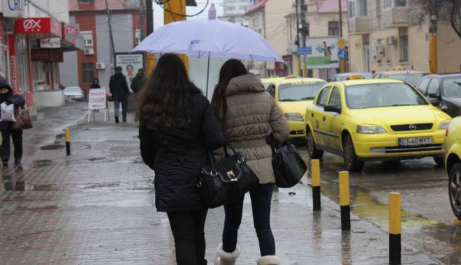 ANM. Cod galben de furtună și grindină, la Constanța - ploaie13596509131428395608-1430986473.jpg