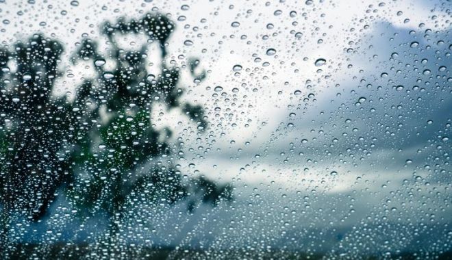 ANM lansează o informare meteo de averse, descărcări electrice, grindină și vijelii - ploaie2-1591091967.jpg