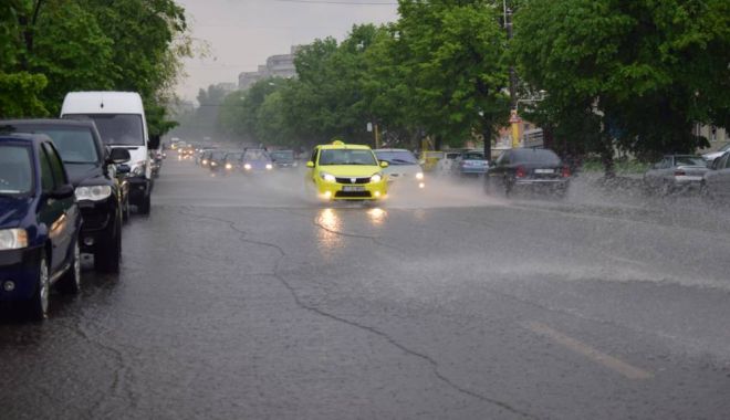 INFORMARE METEO DE VREME REA PENTRU TOATA ȚARA, DE JOI PÂNĂ LUNI - ploaiebulevardullapusneanuinunda-1554966984.jpg