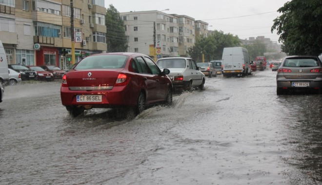 Cod Galben de ploi abundente în 11 județe - ploaietorentialabaltoci341371114-1411377790.jpg