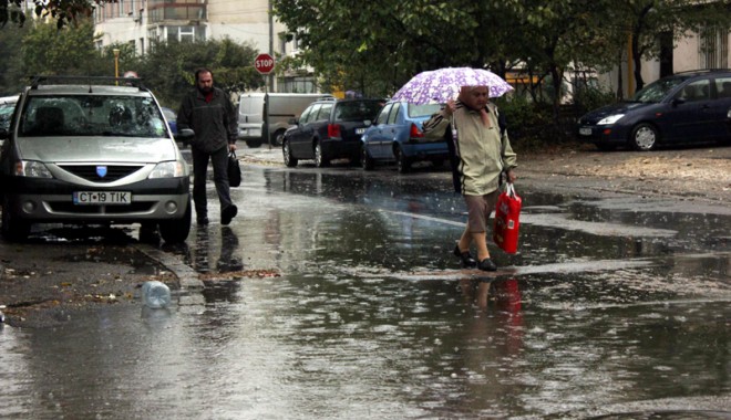 ANM. Află cum va fi vremea în următoarele două săptămâni la CONSTANȚA - ploaievremeploioasa1351527387-1370348625.jpg