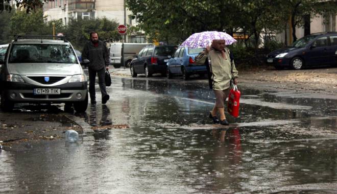 RĂCIRE ACCENTUATĂ A VREMII, LA CONSTANȚA! - ploaievremeploioasa1351527387-1443434758.jpg
