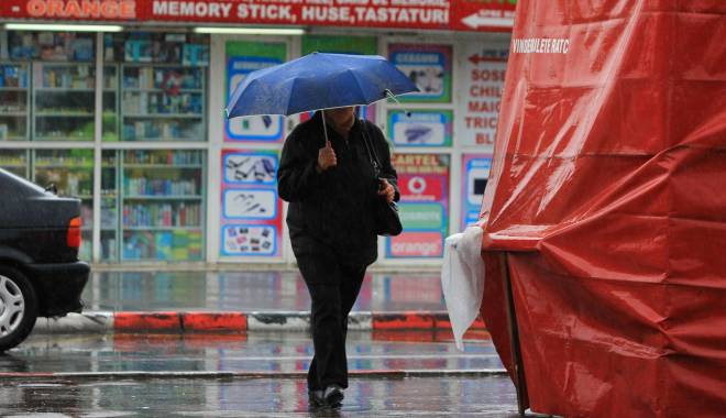 SE STRICĂ VREMEA IAR! CONSTANȚA, SUB INFORMARE METEO DE PLOI ÎNSEMNATE CANTITATIV - ploi-1445251647.jpg