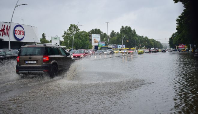 Furtuni și ploi, după-amiază și la noapte, la Constanța - ploi-1532674056.jpg