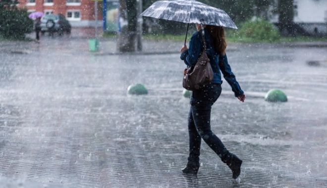 Avertizare meteo. Ploi şi furtuni, în ţară şi la Constanţa - ploi-1602835305.jpg