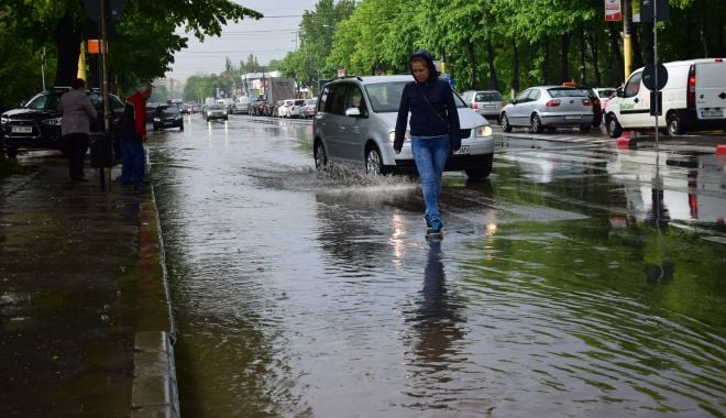 Se schimbă vremea, la Constanţa. PLOI TORENŢIALE, VIJELII şi GRINDINĂ, în următoarele zile - ploi-1623138160.jpg