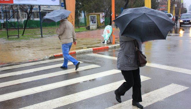 Ploi însemnate cantitativ şi temperaturi scăzute, în zona Dobrogei - ploi-1633630614.jpg