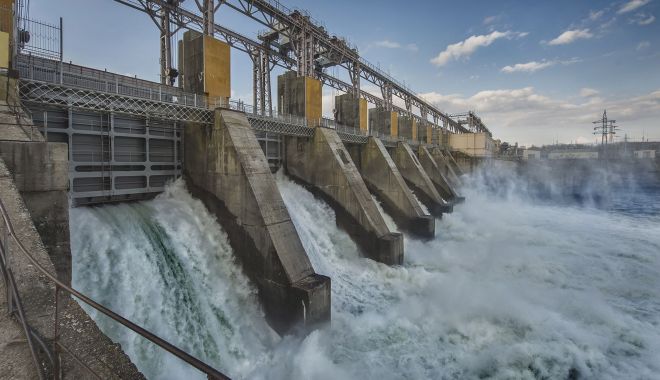 Ploile şi vântul au asigurat României surse de electricitate regenerabile - ploilesivantul-1622655162.jpg