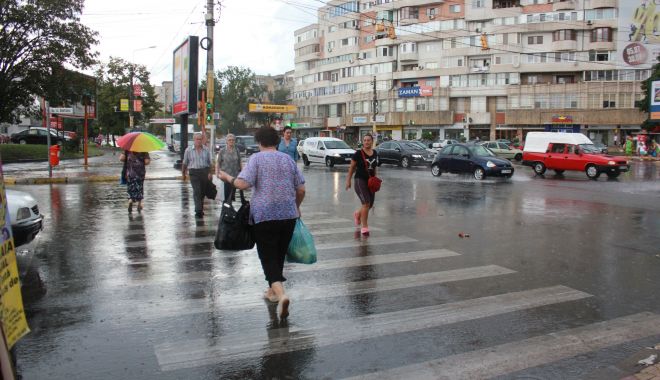 Ploi şi furtuni, la sfârșit de săptămână - ploisifurtuni-1625171461.jpg