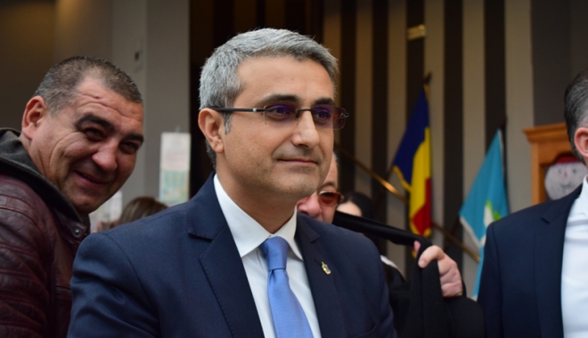 Deputatul  Robert Turcescu propune înființarea Registrului Național al Lucrărilor  de Doctorat - pmprobertturcescu-1498745050.jpg